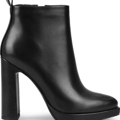 Seven γυναικεία μποτάκια σε μαύρο χρώμα