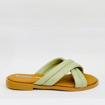 Δερμάτινα φλατ σανδάλια στο χρώμα της μέντας