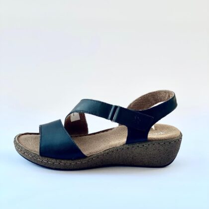 Adams Flex Δερμάτινα γυναικεία ανατομικά πέδιλα σε μαύρο χρώμα