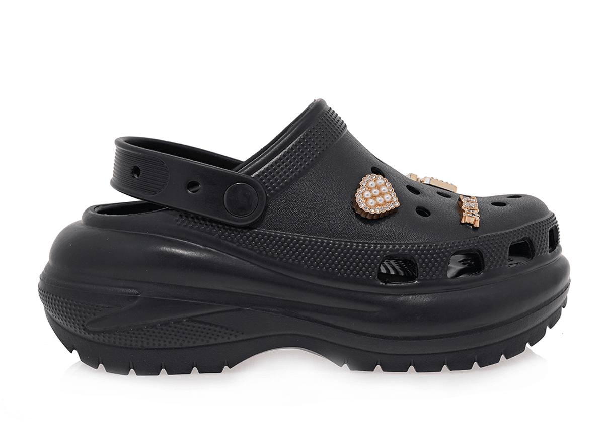 Seven CLOGS γυναικεία σε μαύρο χρώμα με διακοσμητικά